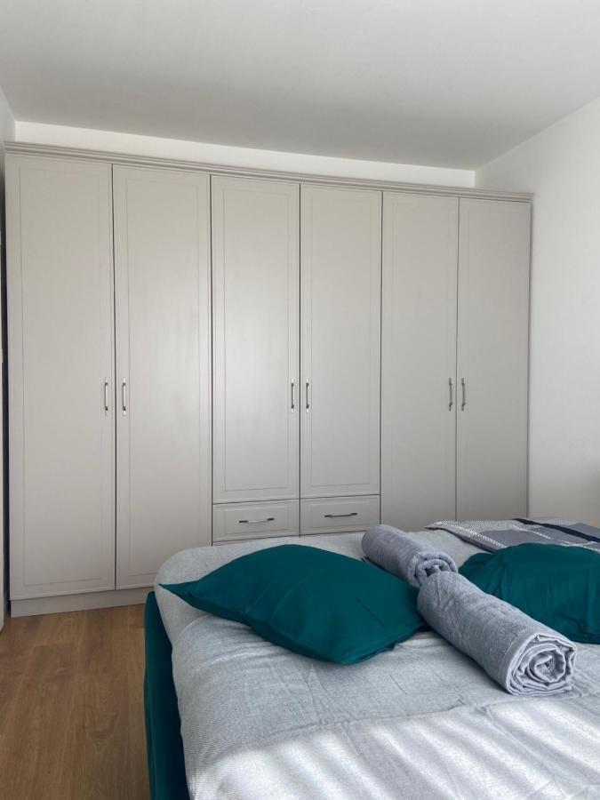Focus Apartament Floreşti Exterior foto